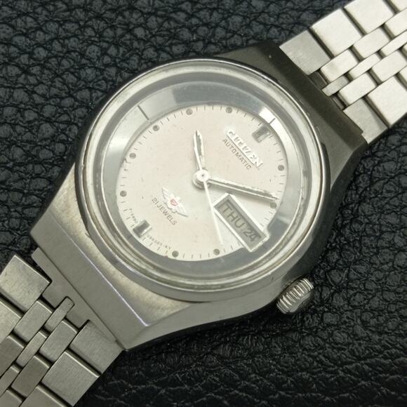 Vintage 1988 Citizen Automatic Womans Silver Watch W/daydate & Silver accents main image 5